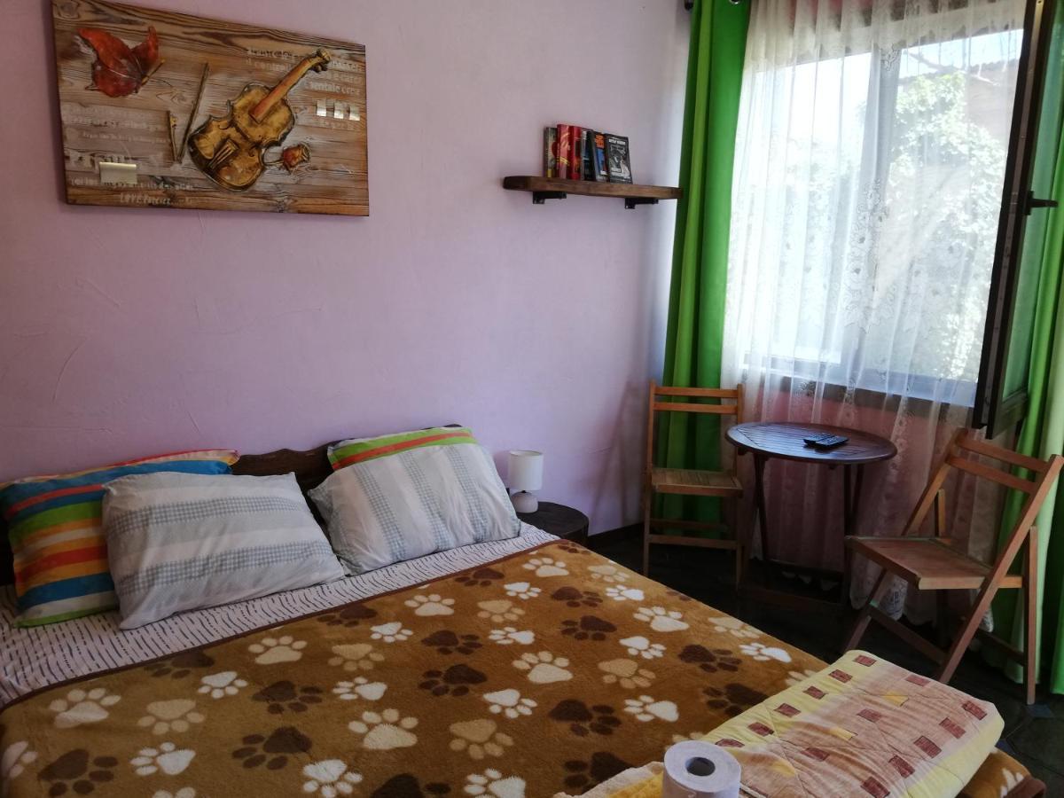 Guest House Fanny Sinemoretz Extérieur photo