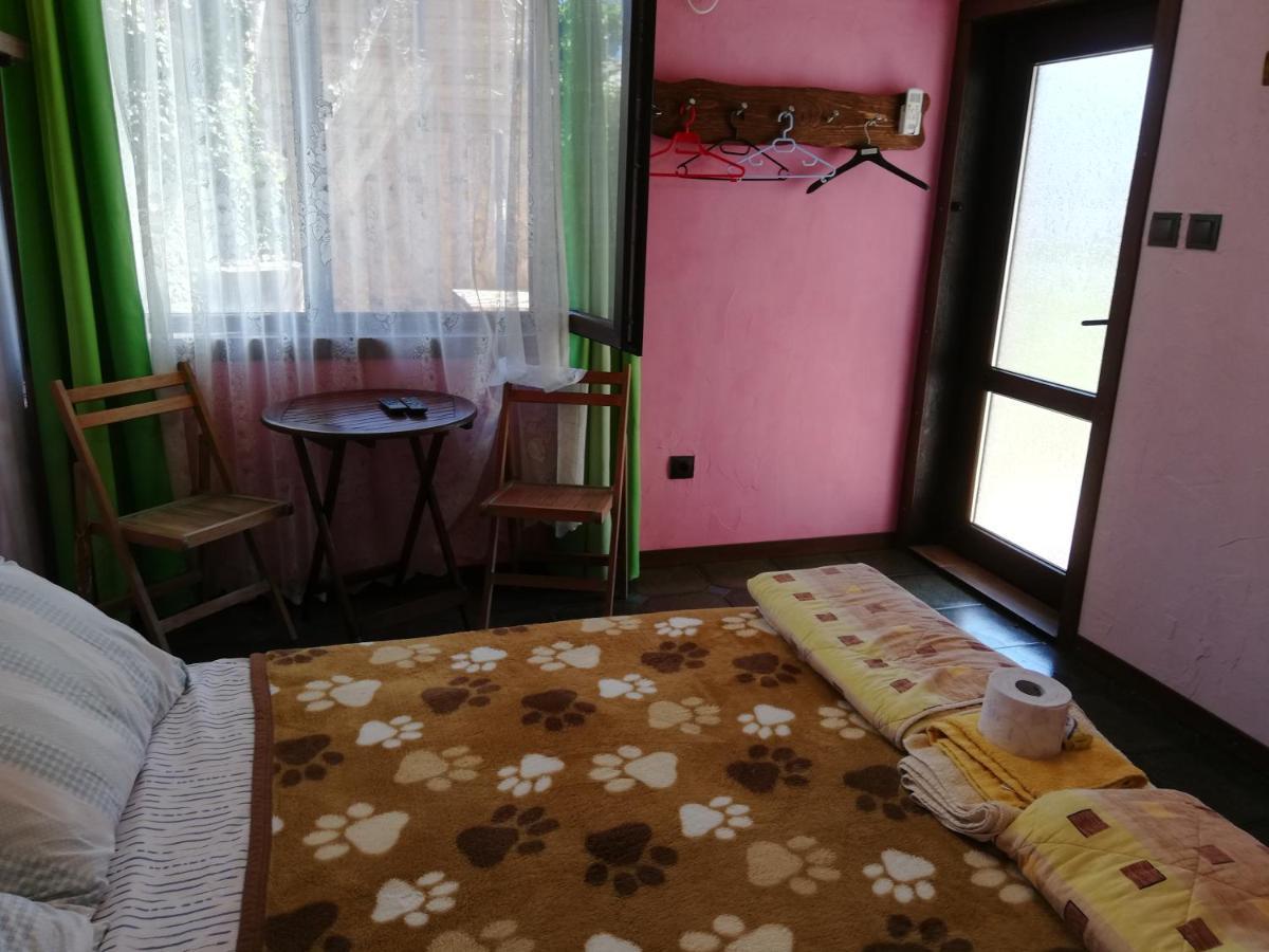 Guest House Fanny Sinemoretz Extérieur photo