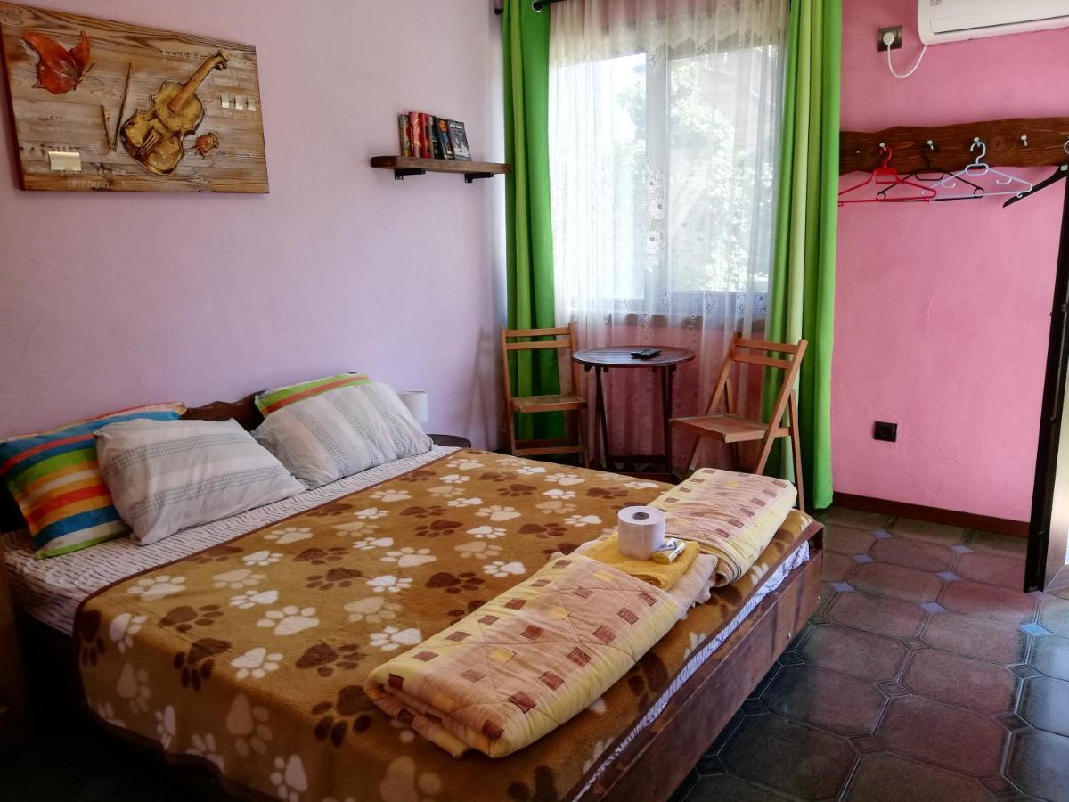 Guest House Fanny Sinemoretz Extérieur photo