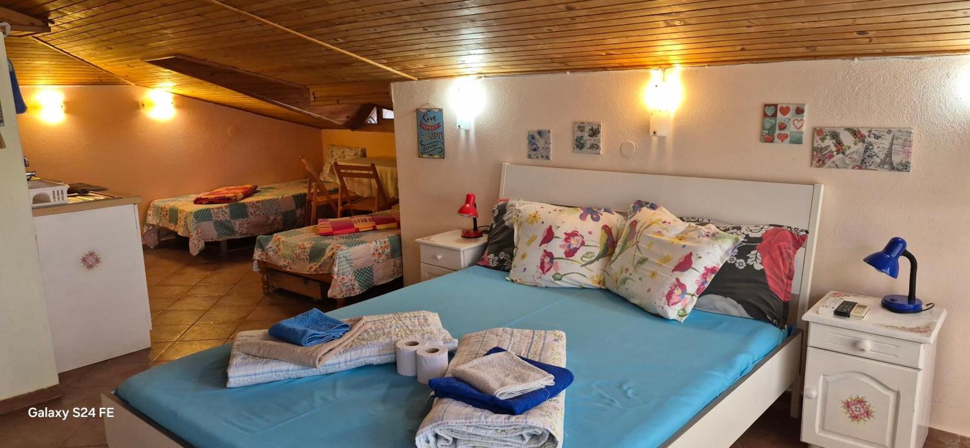 Guest House Fanny Sinemoretz Chambre photo